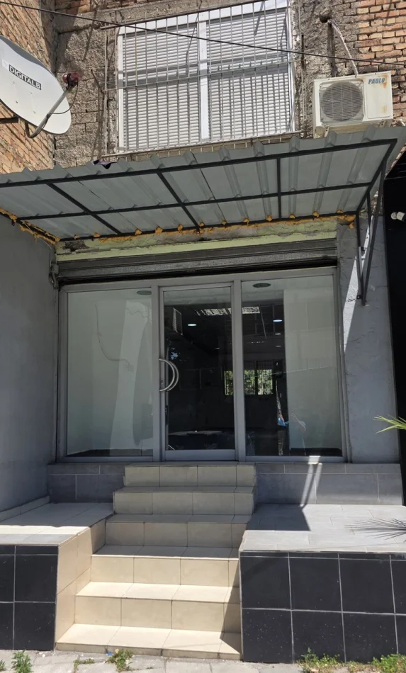 Tirane, Business Premises for Sale Ground Floor, 40 m² 115,000 € (Unified School)