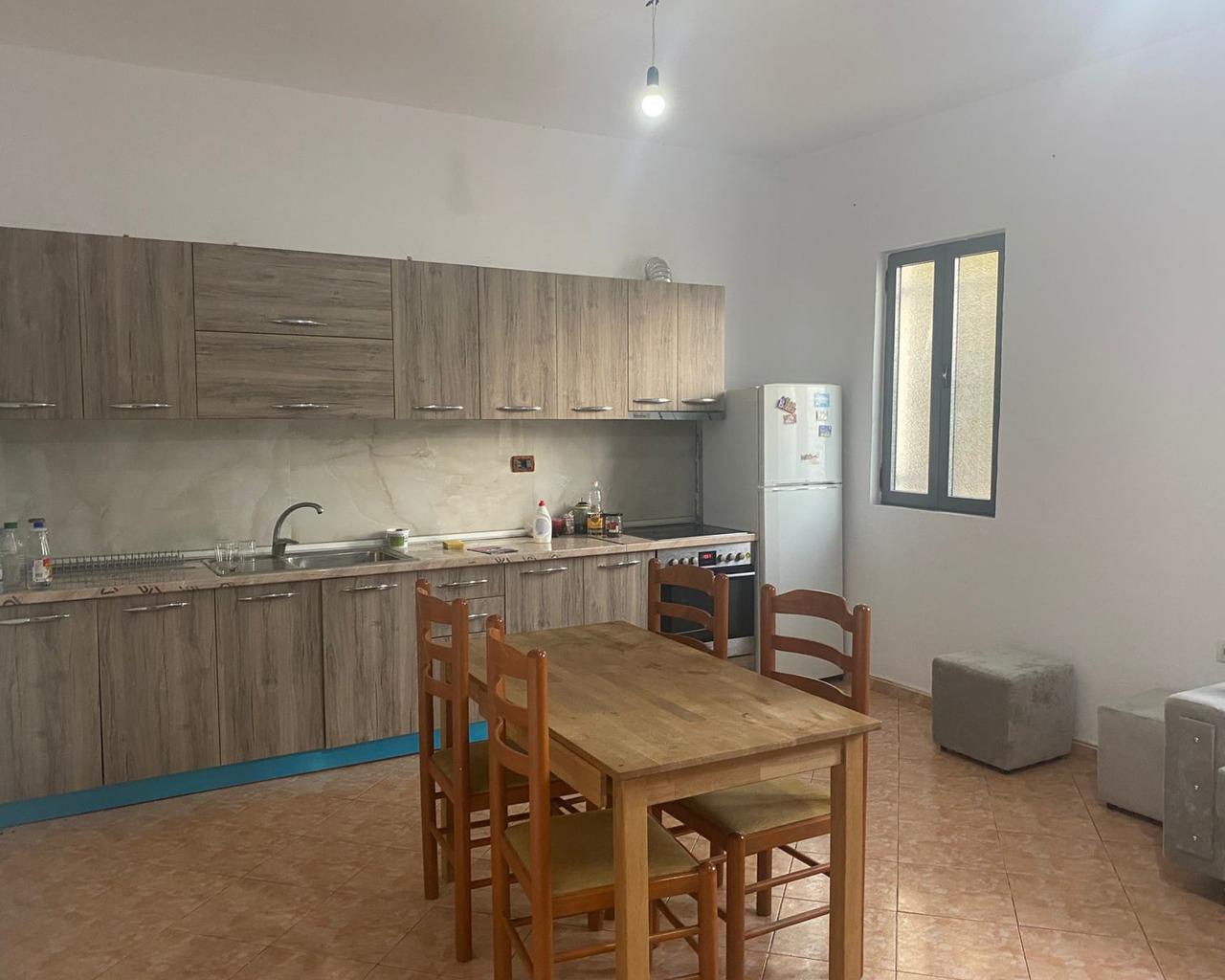 Affittasi appartamento 1+1 in via Don Bosko Tirana