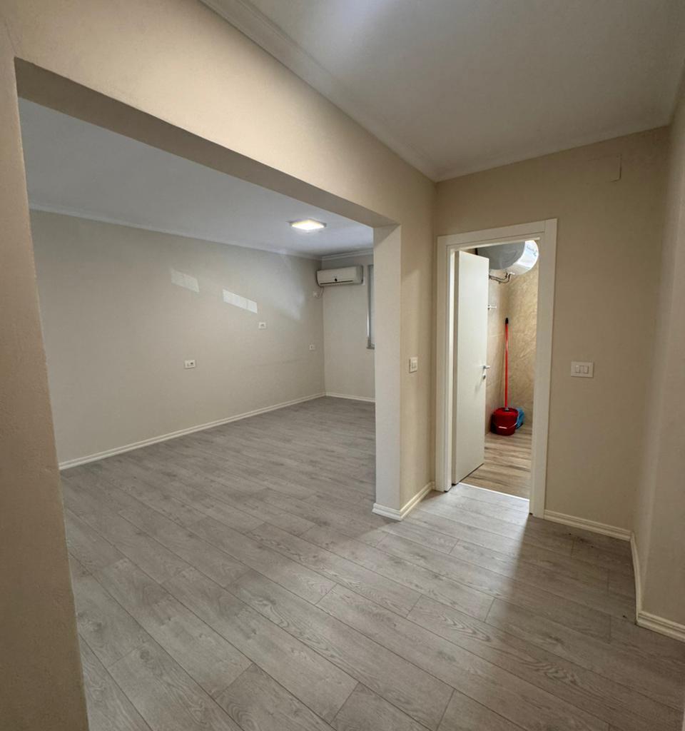 Room for Rent, 21 December
