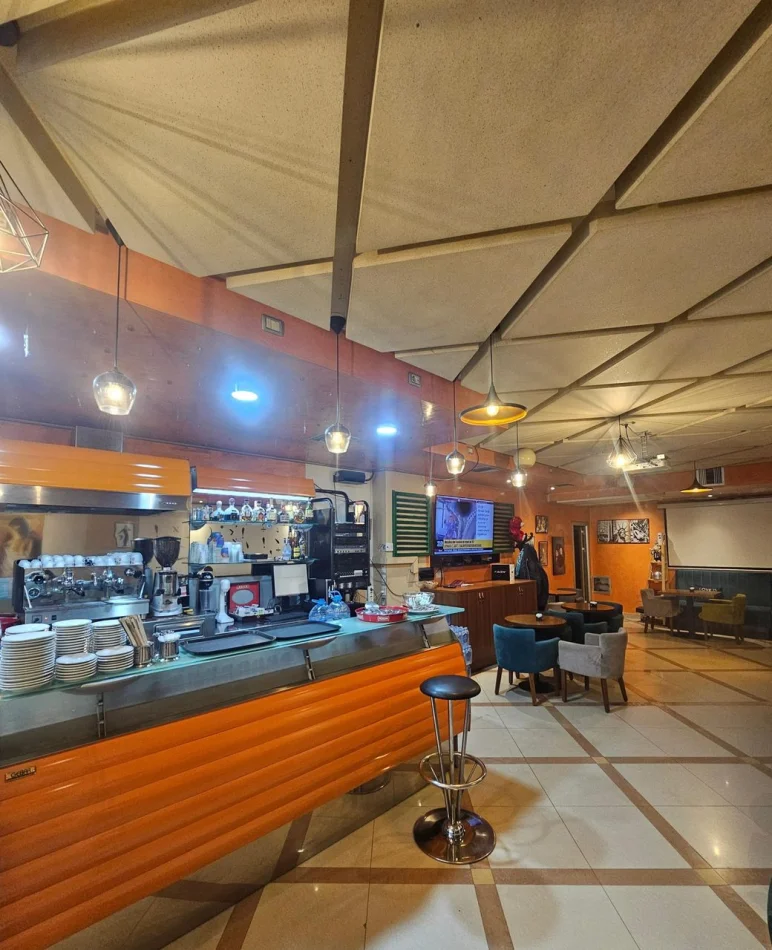 Tirana, Business Premises for Sale, 1st Floor, 118 m², €540,000 (Blloku)