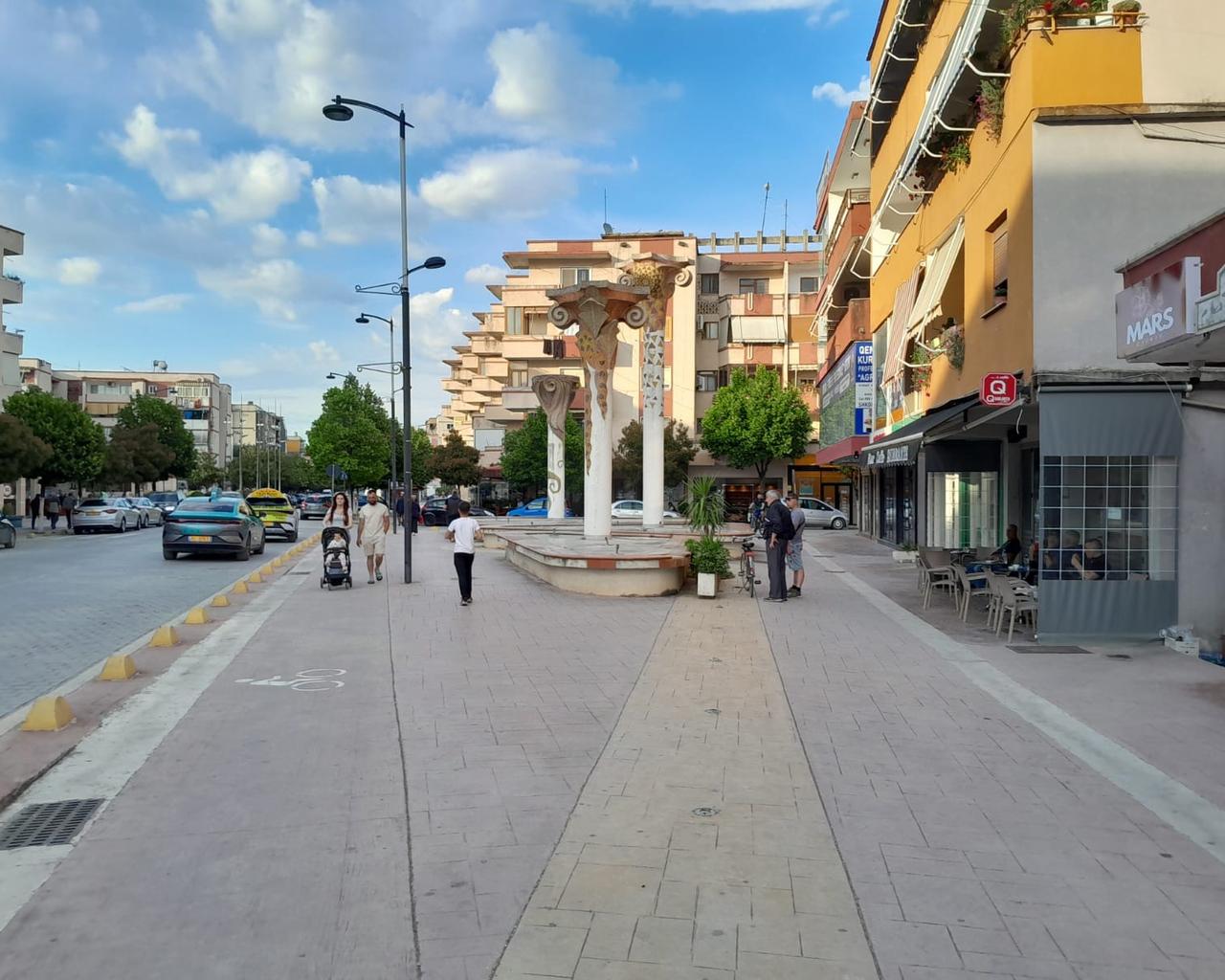 Office Space for Rent in Pedestrian Area of the Main Street