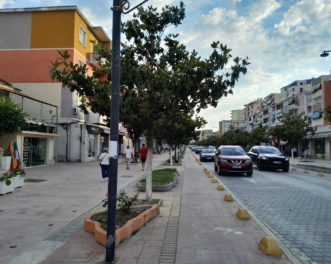 Office Space for Rent in Pedestrian Area of the Main Street