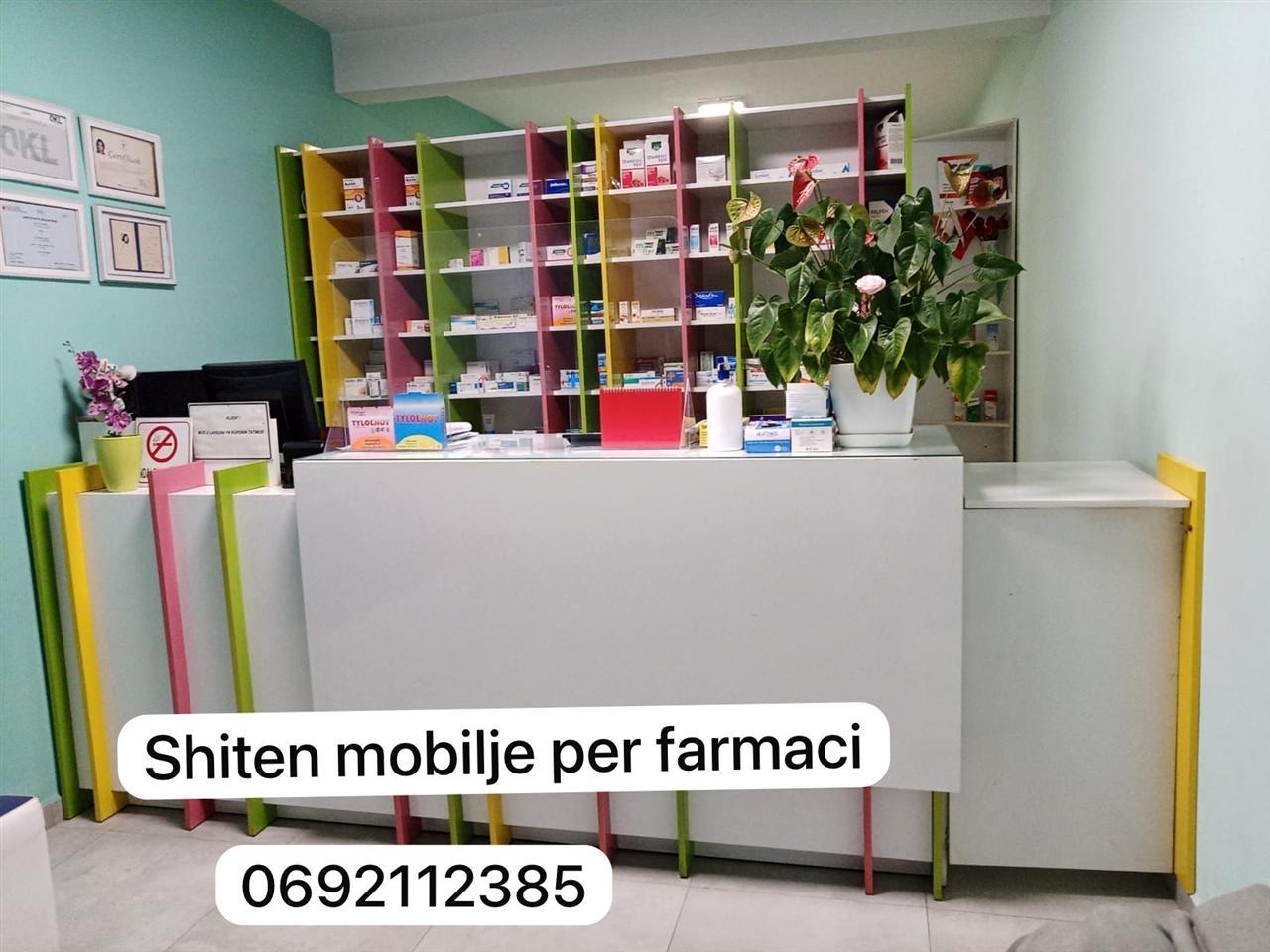 Locale commerciale in affitto in Pedonale Fier