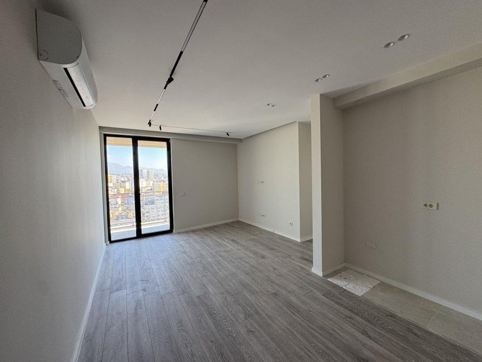 Apartment with 94 m2, 1000 Euro per Month