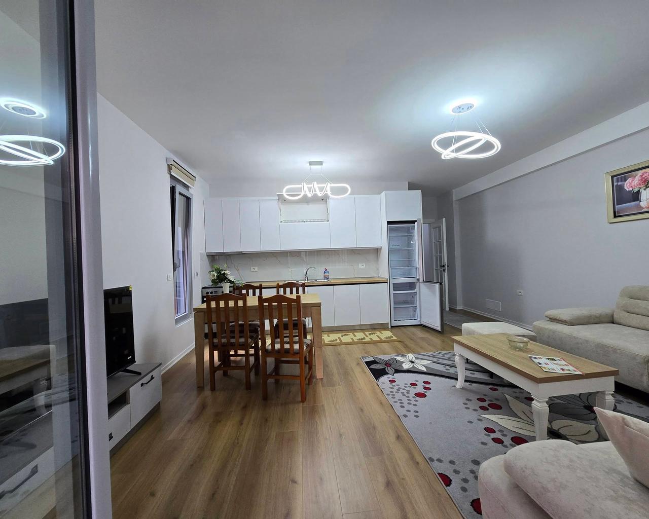 2+1 Apartment for Rent in Korçë – Ideal Opportunity!📍 TERMINALI