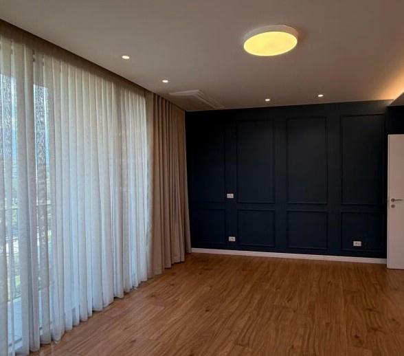 AMBIENT ZYRE ME QIRA TE LAKE VIEW REZIDENCE LIQENI