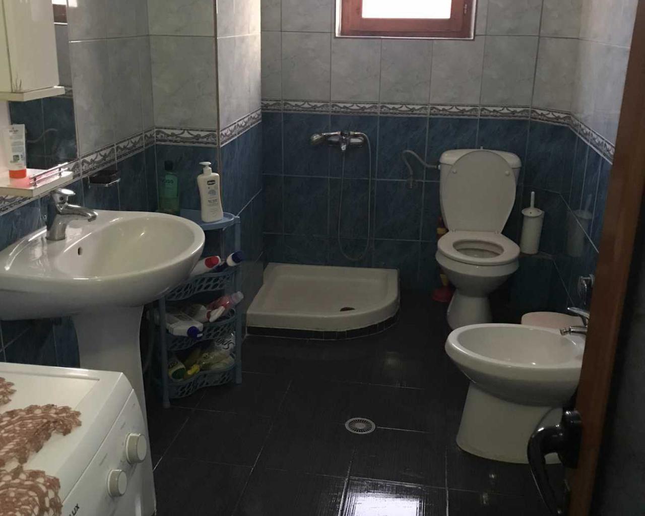 Apartament me qira