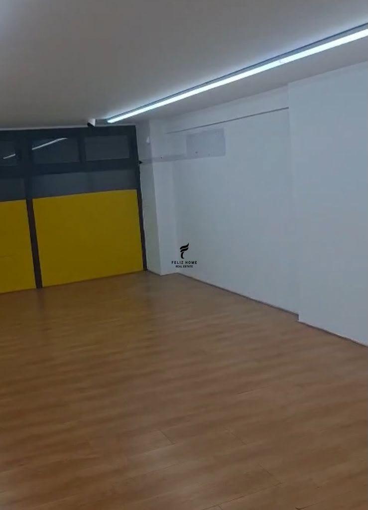 DUE LOCALI CON VETRINA DUPLEX 134 M2 MYSLYM SHYRI 150.000 LEKE FH-811