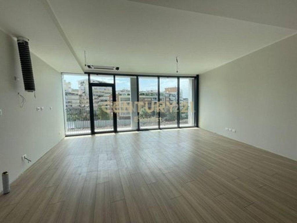 LAKE VIEW, APARTAMENT PER BANIM OSE ZYRE 2+1+2+P.PARKIMI PER