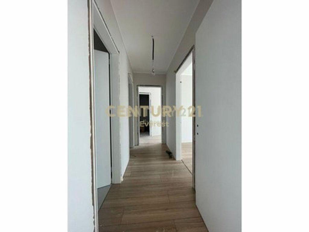 LAKE VIEW, APPARTAMENTO PER ABITAZIONE O UFFICIO 2+1+2+POSTO AUTO INCLUSO