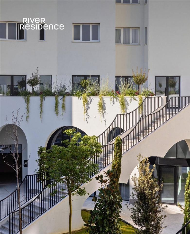 DYQAN ME QERA 330 M2 FUSHA E AVIACIONIT 5000 EURO