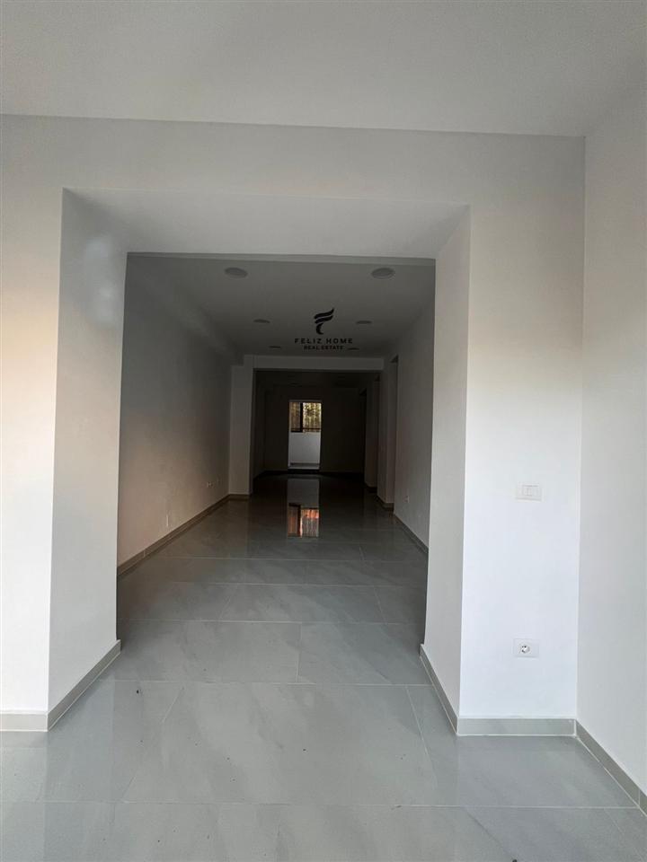DYQAN ME QERA 80m2 21 DHJETORI 1.700 EURO