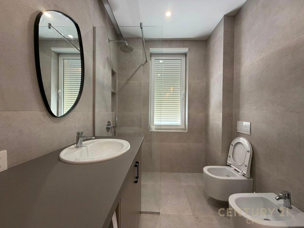 APARTAMENT 2+1+2+ POST PARKIMI ME QIRA PRANË KODRËS SË DIELL