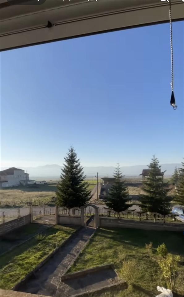 SHITET VILLA NE DRENOVE