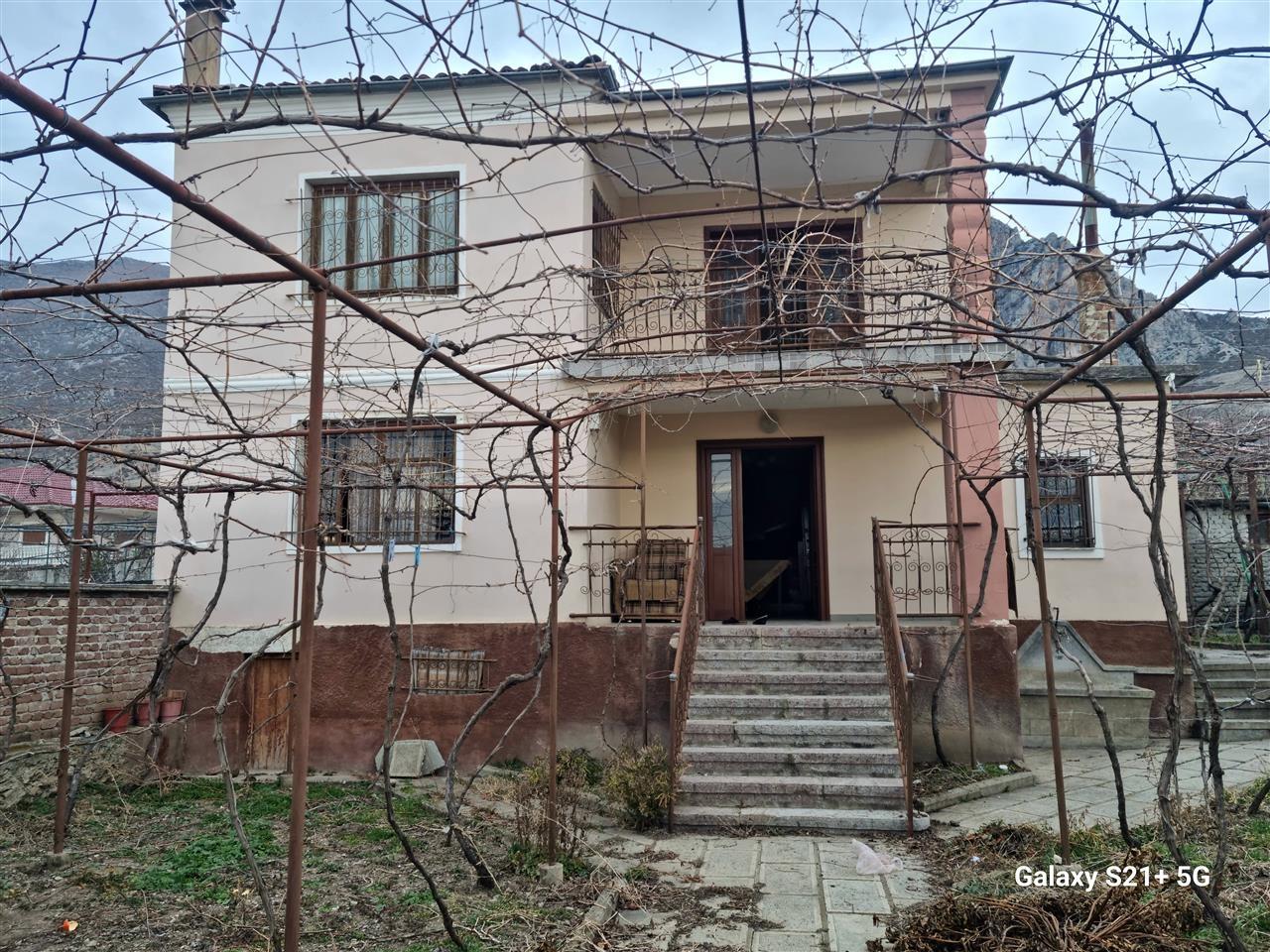 Opportunity in Zvezde Village