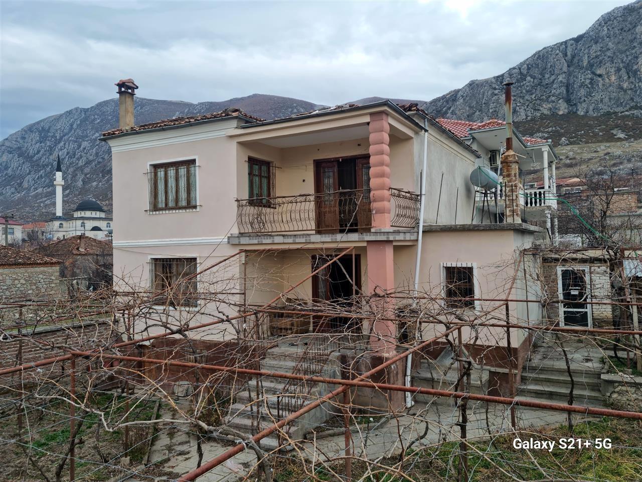 Okazion ne Fshatin Zvezde
