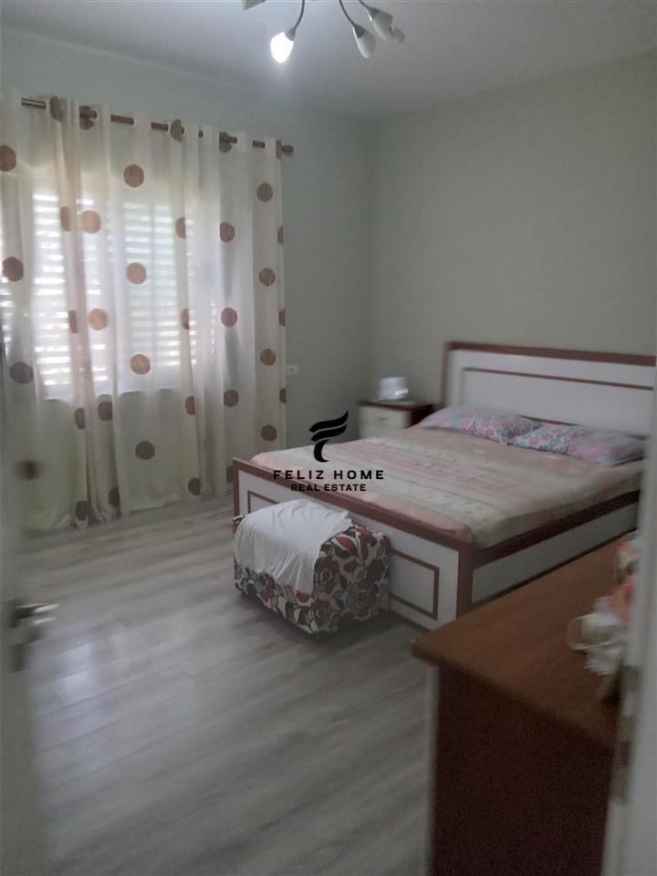 HOUSES FOR SALE 1-STOREY, COMBINE, 155,000 EURO