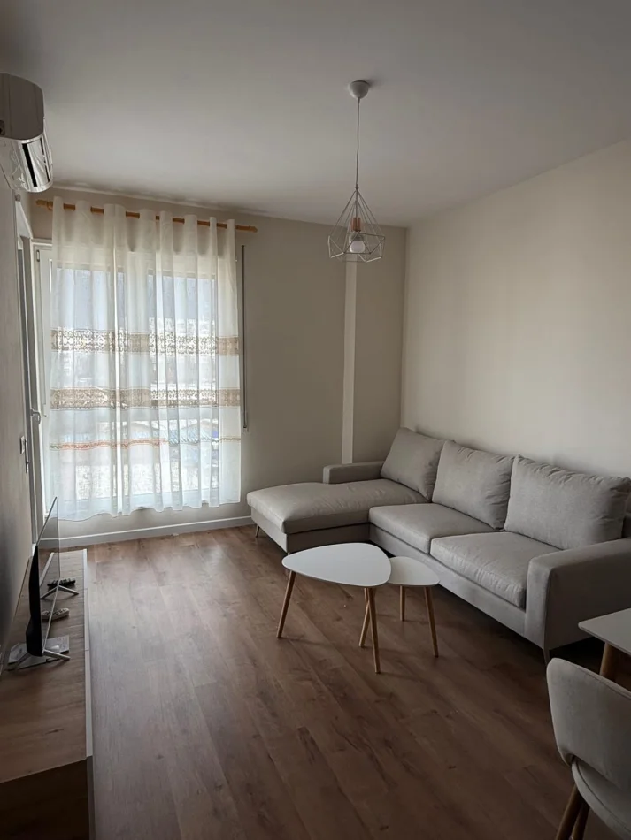 Tirana, 1+1 Apartment for Rent, 3rd Floor, 75 m², €550 (Rruga 5 Maji)
