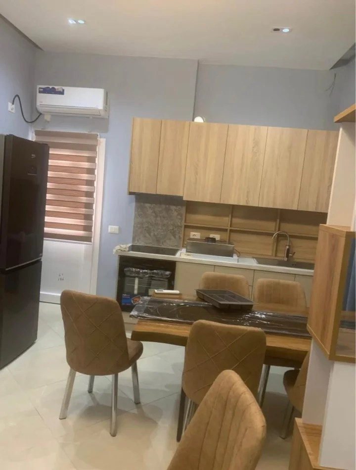 Tirana, affitto appartamento 1+1 Piano 1, 65 m² 450 € (Via Llazi Miho)