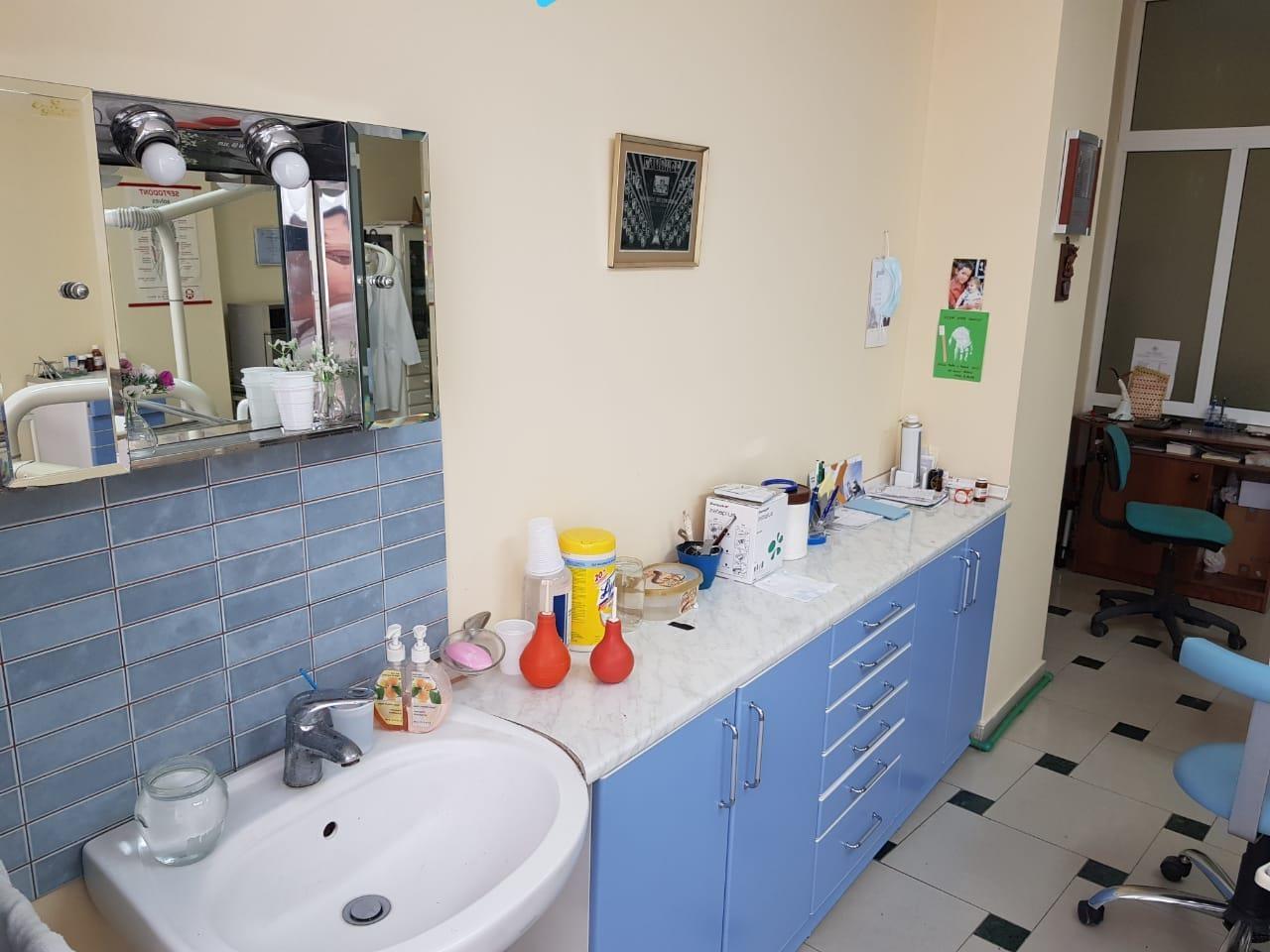 Jepet me qera ose shitet ambient për zyra