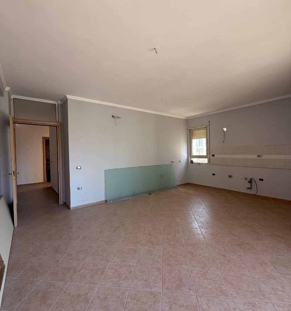 Apartament 2+1 ne shitje , Liqeni i Thate