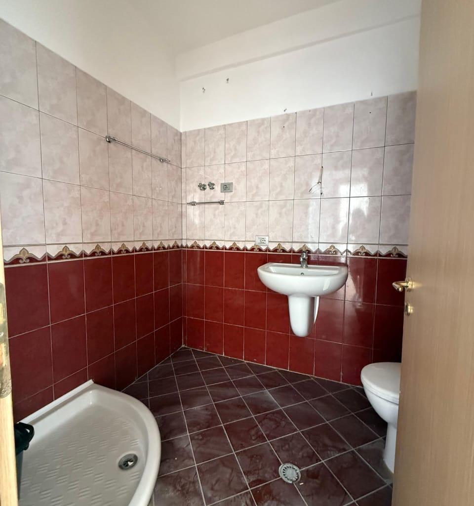 Apartament 2+1 ne shitje , Liqeni i Thate