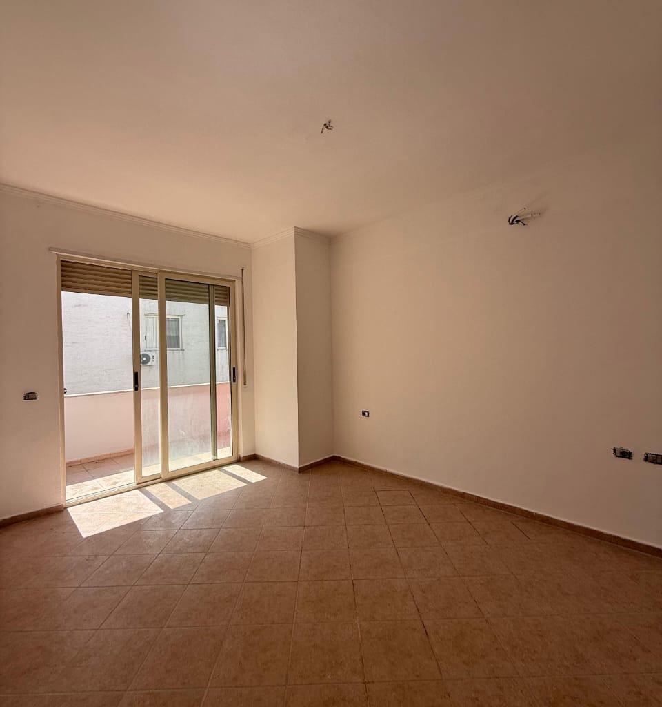 Apartament 2+1 ne shitje , Liqeni i Thate