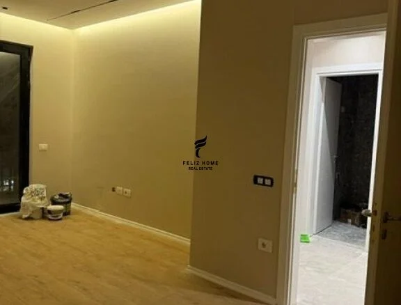 Tirane, affitto ufficio di 1 stanza, 85 m², 1.000 € (COMUNE DI PARISIT)