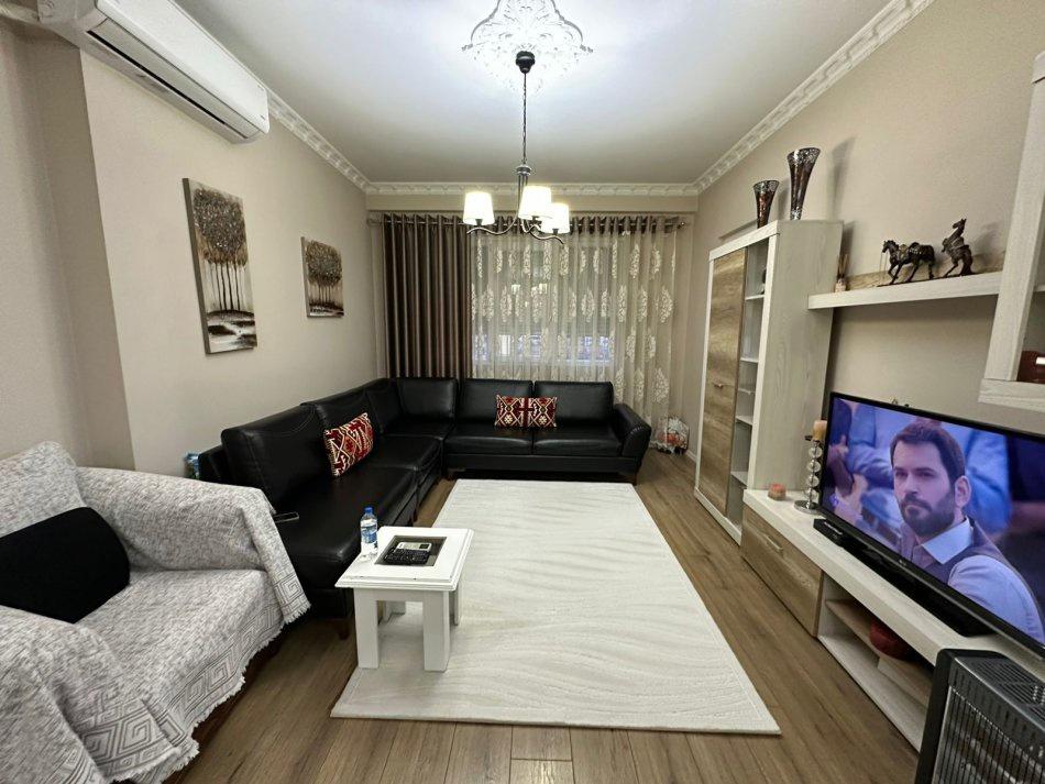 SHITET APARTAMENT 2+1 PAZARI RI 320.000 EURO