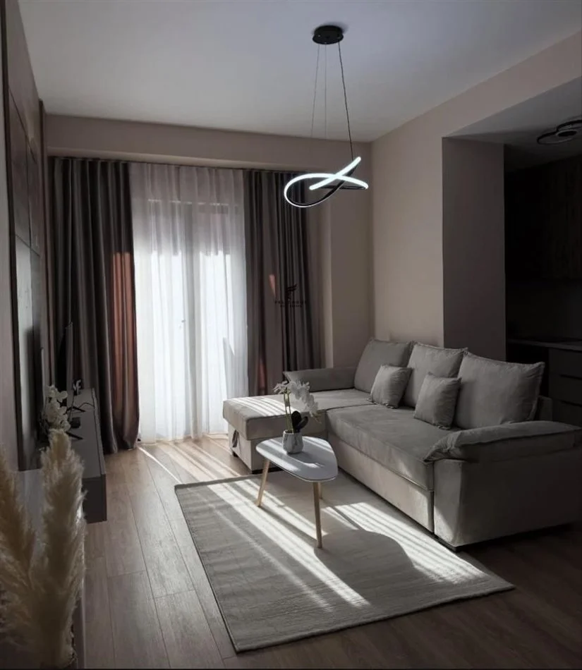 Tirane, appartamento 1+1 al piano 14, 89 m², 227.000 € (GARDEN BUILDING)