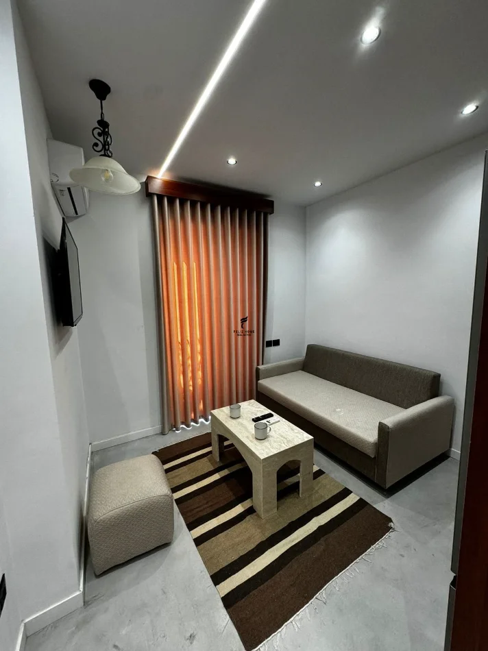 Tirana, affitto appartamento al quinto piano, 40 m², 580 € (SHALLVARET)