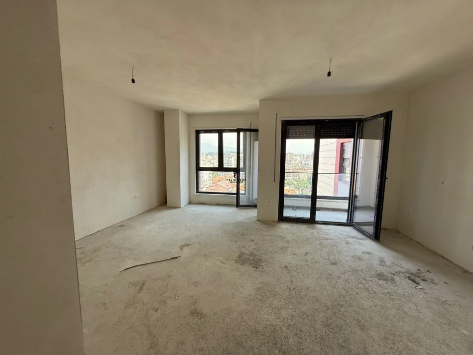 Tirane, shitet apartament 3+1+Ballkon Kati 10, 127 m² 365.000 € (STADIUMI DINAMO)