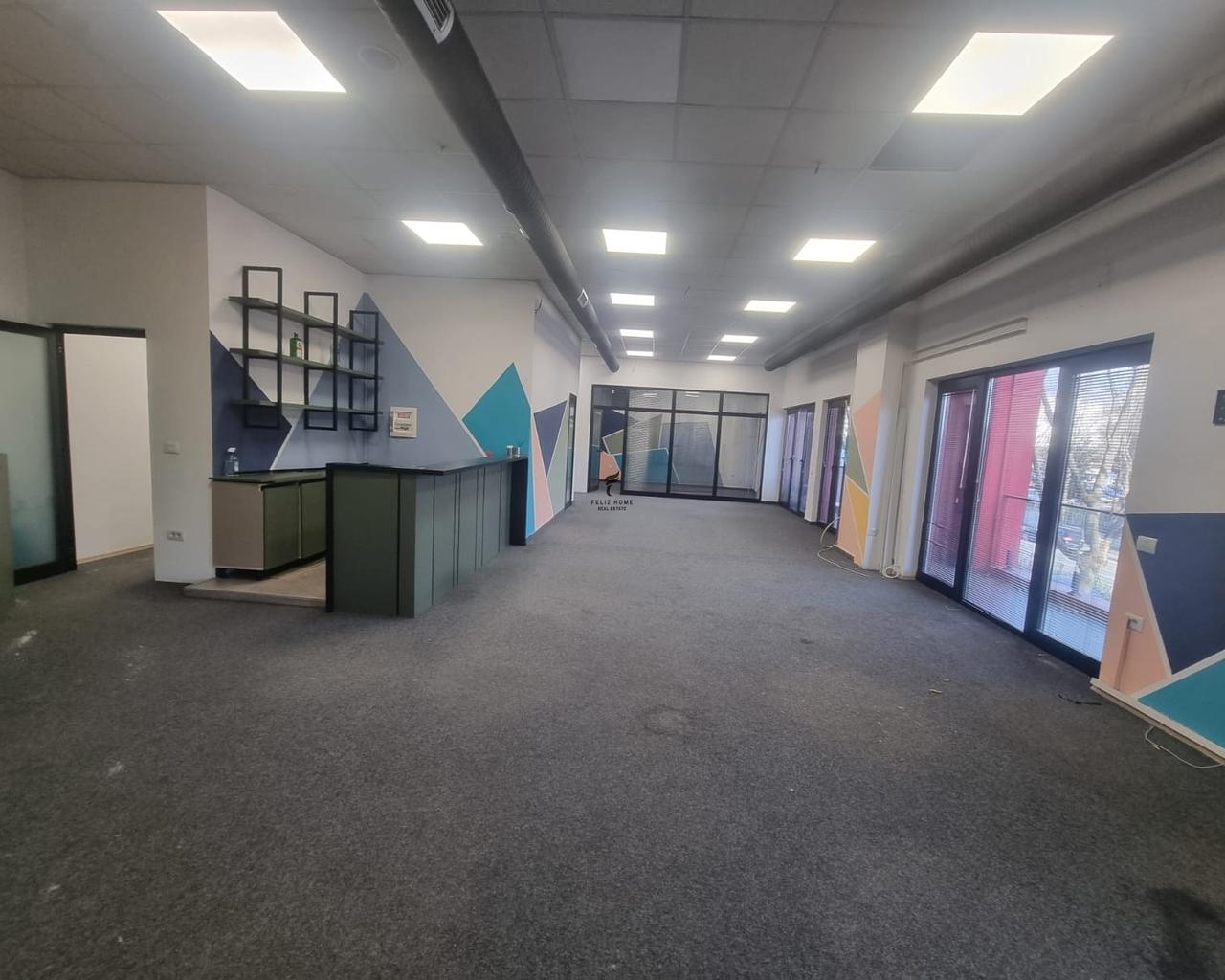 Zyra con Quota 190 m² in Via Dibres a 200.000 LEKE FH-57891