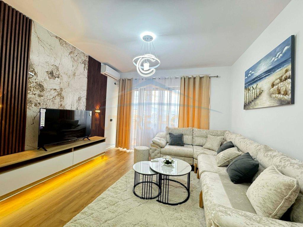 0695135860 Shitet , Apartament 2+1+2 Unaza e Re , Tirane