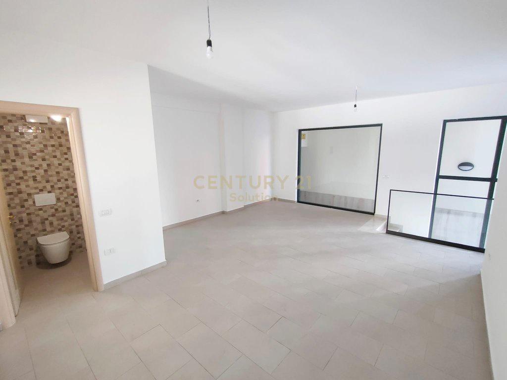 Negozi Commerciale 44m2 in Affitto in Nuova Zona! 350 € /Mese