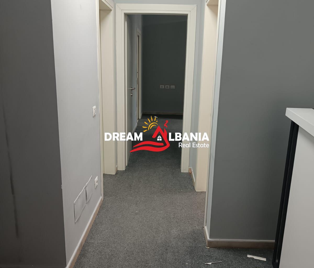 Jepet Me Qera Ambient Biznesi tek Zogu i Zi (ID 42611542)