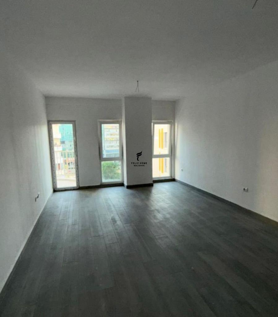 ZYRE ME QERA 75 M2 ZOGU ZI 55.000 LEKE FH-75659