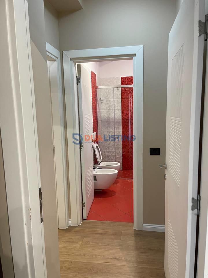 Appartamento moderno 1+1 con parcheggio in Rruga e Kosovarve