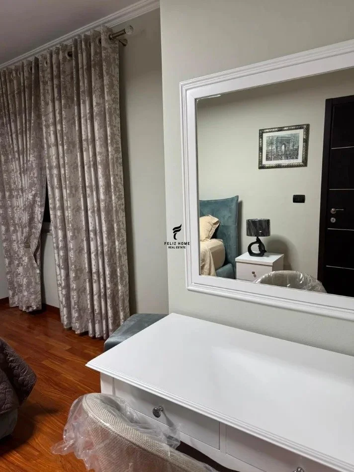 Tirane, jepet me qera 2+1 Kati 6, 96 m² 1.500 €