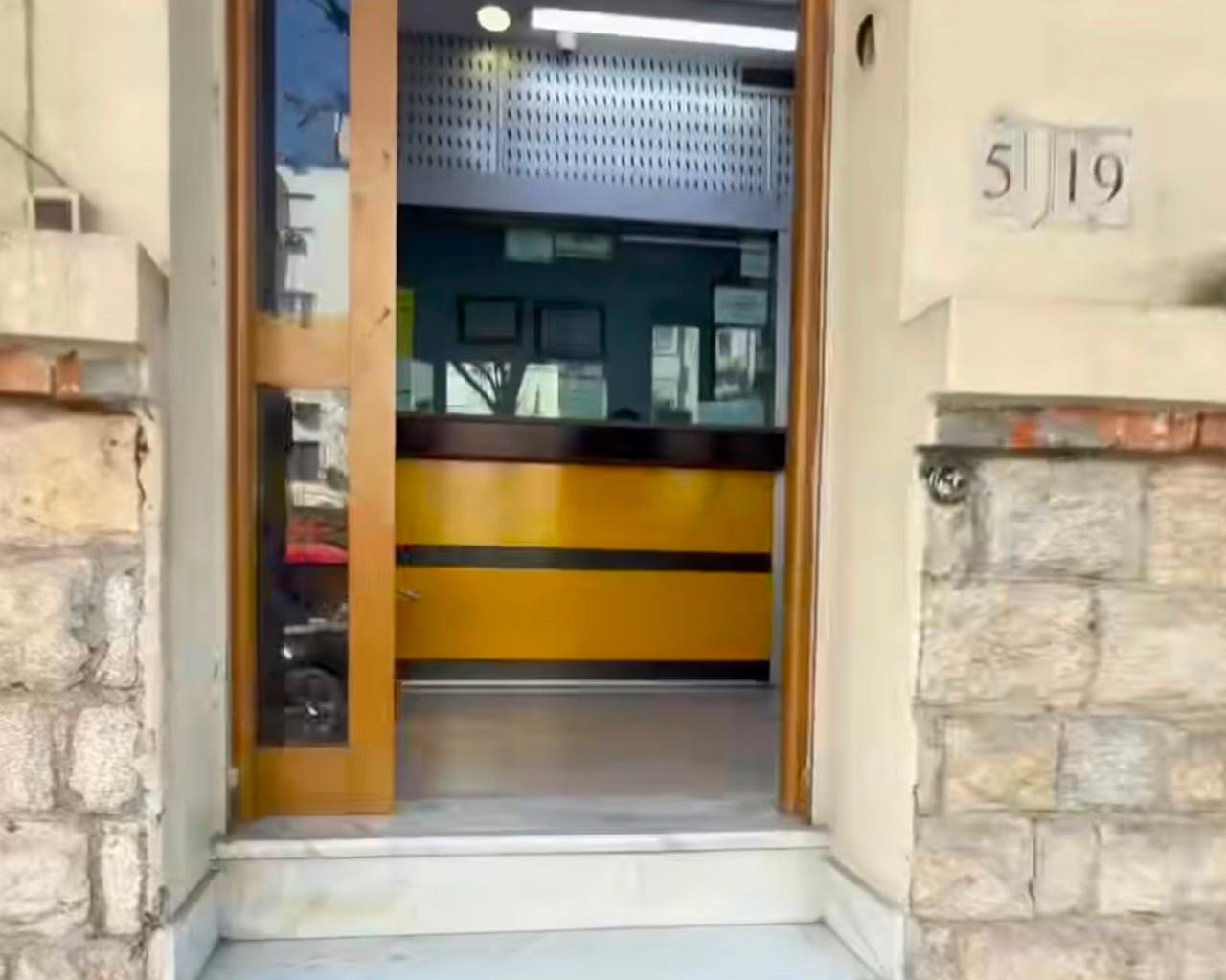 🏢✨ Shitet Dyqan Premium – Bulevardi Zogu I, Tiranë ✨🏢