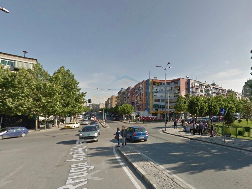 0683487469 Shitet, Njesi Komerciale, Rruga Bardhyl, Tiranë