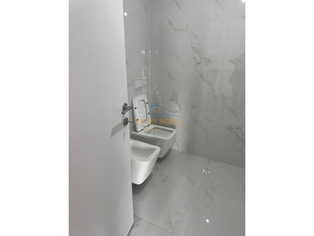 Qera, Appartamento 2+1+2+Posto Auto, Accesso Tirana