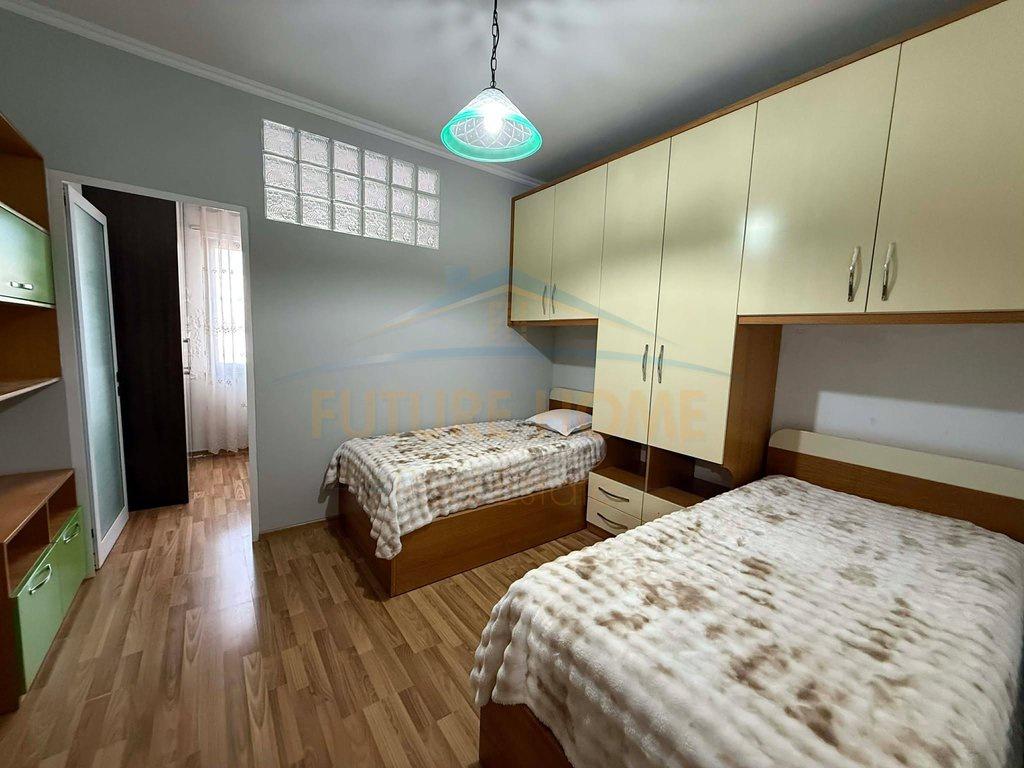 0697863654 Qera, Apartament 2+1, Unaza e Re.