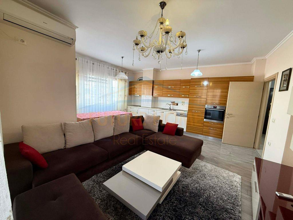 0697863654 Qera, Apartament 2+1, Unaza e Re.