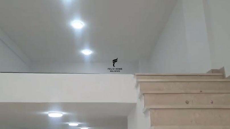 Commercial Space with 90 m2, Treni Station