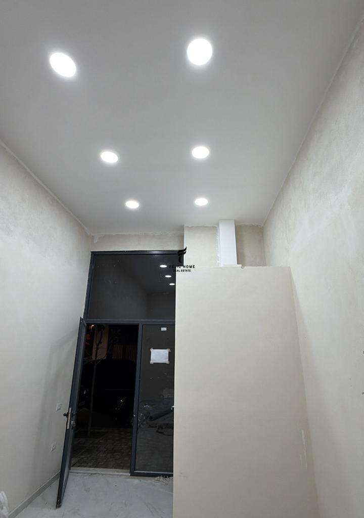 DYQAN ME QERA 20 M2 STACIONI TRENIT 50.000 LEKE