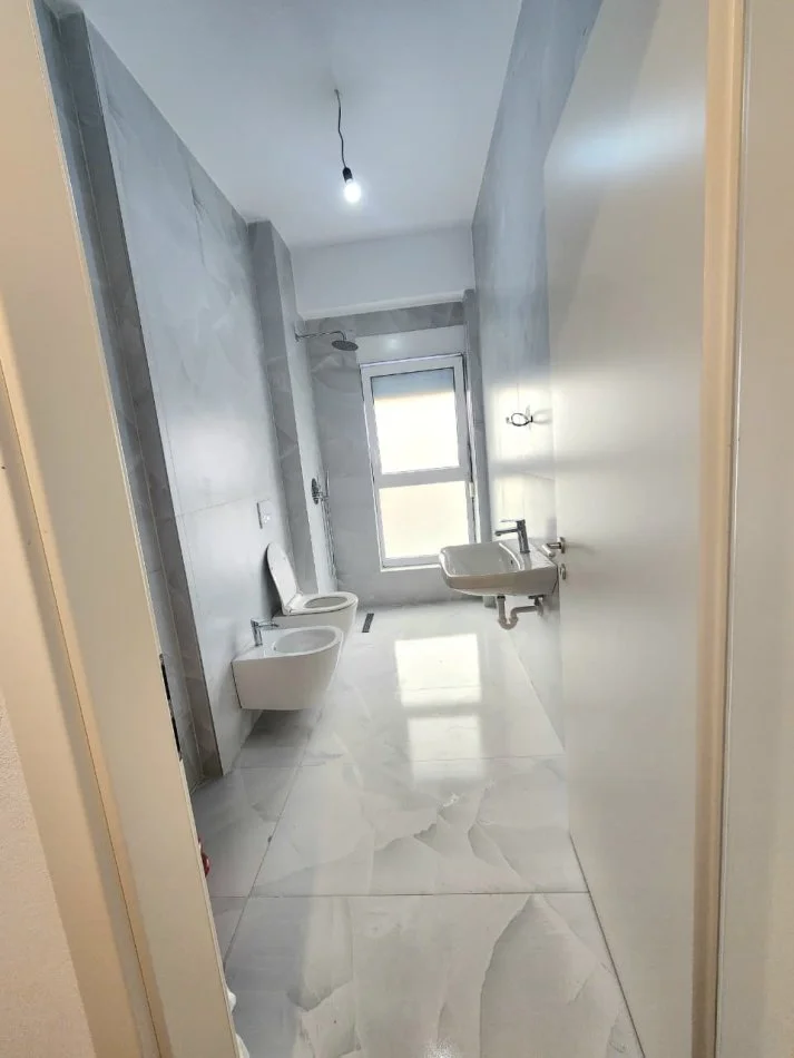 Tirane, shitet apartament 1+1+Ballkon Kati 2, 59 m² 110.000 € (ALI DEMI)