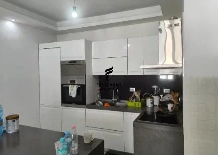 Tirane, shitet apartament 2+1 Kati 6, 102 m² 175.000 € (YZBERISHT)