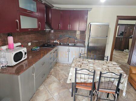 0697048060,Shitet Apartament 2+1,Bulevardi Kryesor,Durres