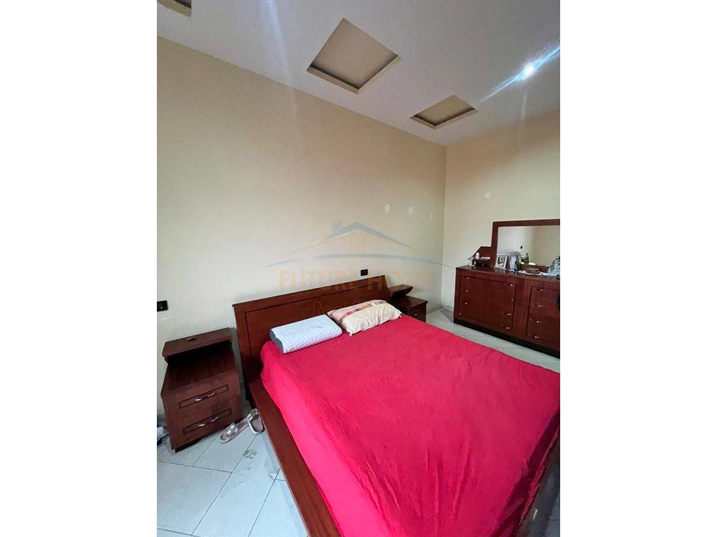 0697048060,Shitet, Apartament 2+1,Muzeumi, Durrës